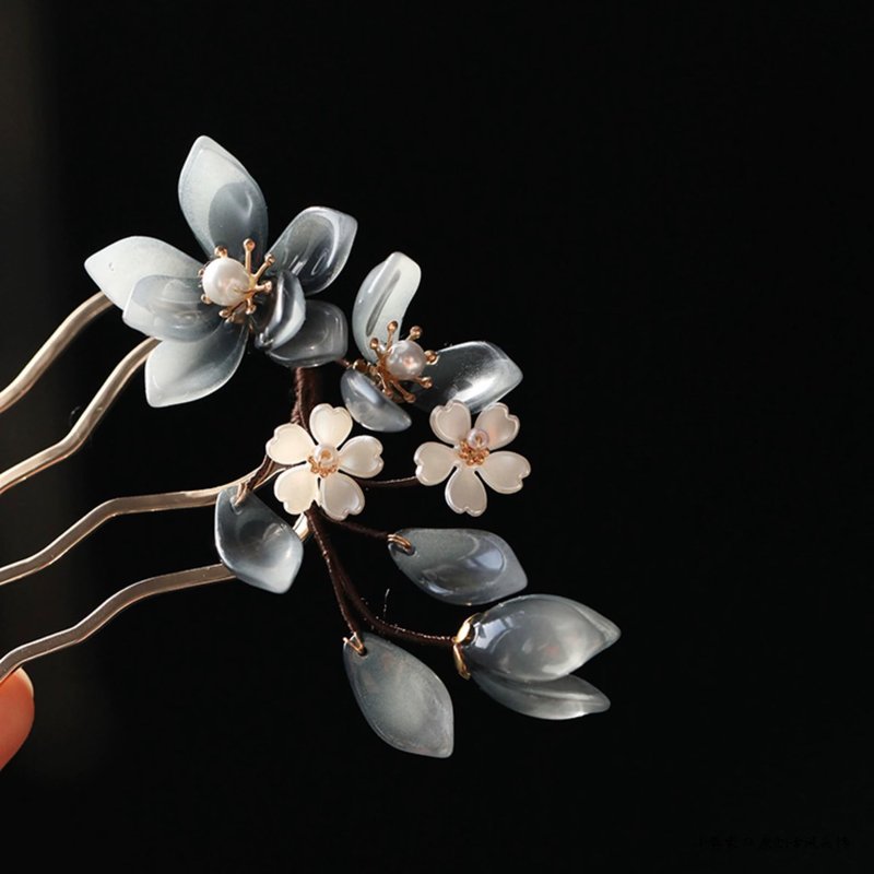 Rabithenn Black Orchid Hairpin Chinese Hanfu and Style Hair Retro Flower with Metal Handmade Hair Clip Hair Accessories for Women Girls Long Hair (Black Orchid)