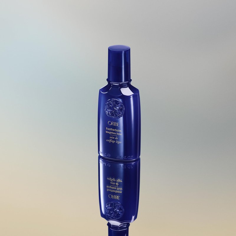 Oribe Featherbalm Weightless Styler - Lightweight Hair Cream Detangles, Smooths & Adds Shine - Blowout Primer, Air Dry Cream & Light Texturizer - For Fine, Thin Hair - 3.4 oz