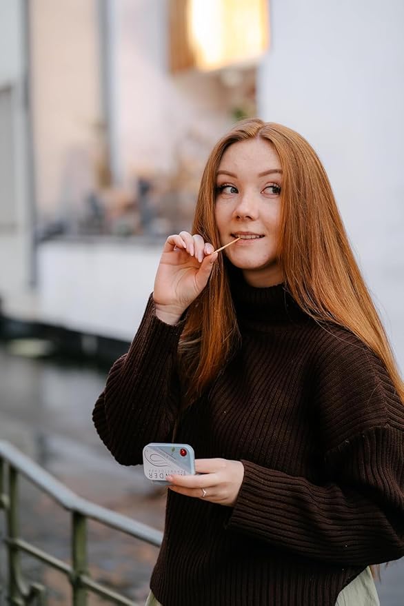 Wonder Toothpicks with Flavor - 100x Flavored toothpicks Individually Packed in 8 Refreshing Varieties - Gentle Oral Hygiene - Fresh Breath - Individually Packed Toothpicks with Flavor