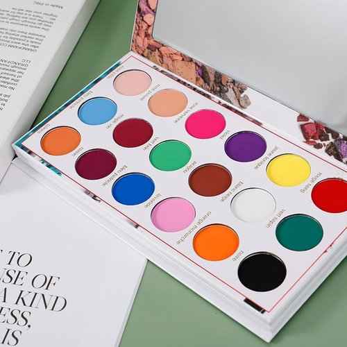 Eyeshadow Pallette j aime Haïti 4 in 1 EYESHADOW palette -BOLD &Vbrant colors-long lasting,vegan,cruelty free make up -inspired by haitian beauty