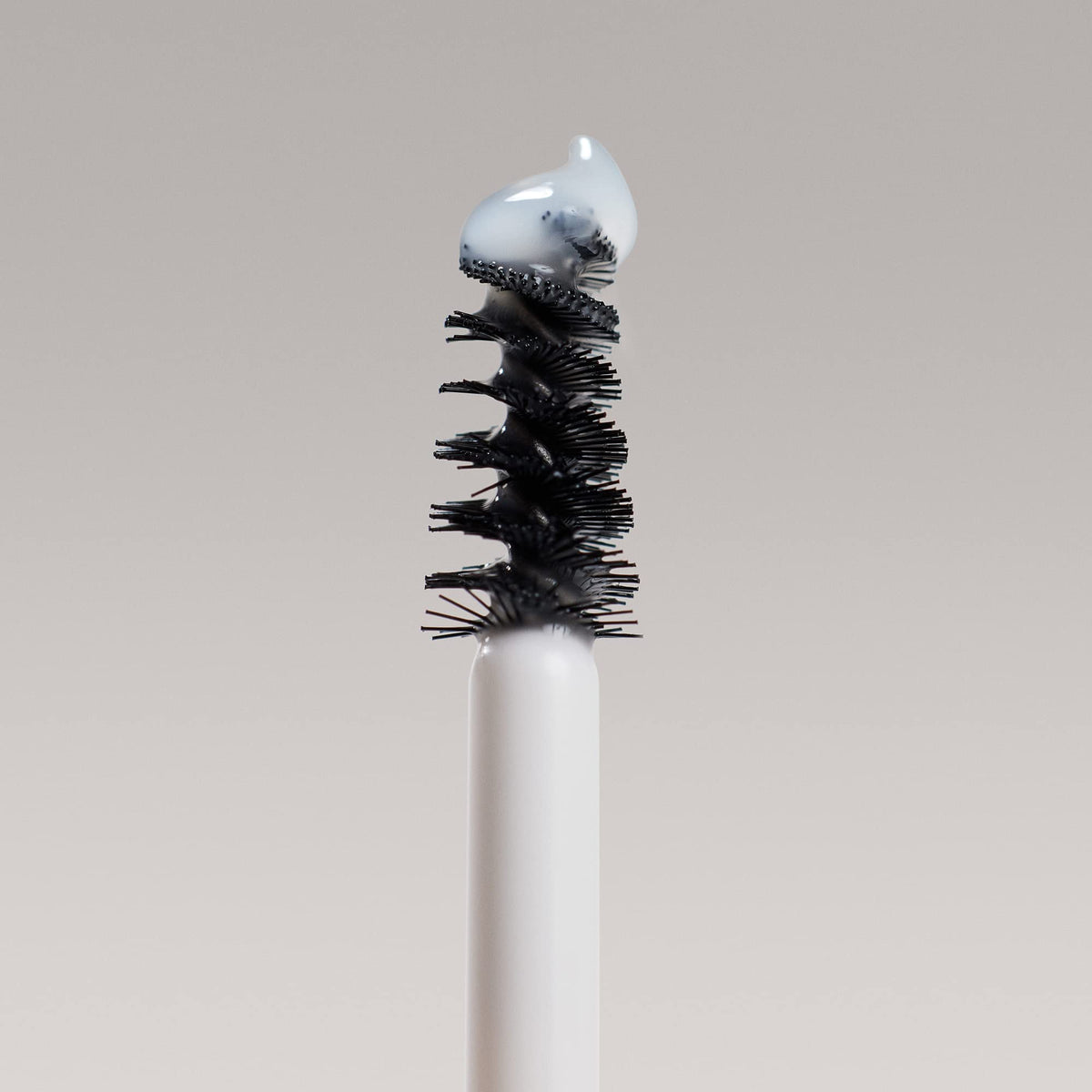 ILIA - In Frame Brow Gel | Lightweight, Long-Lasting, Flake-Resistant Hold | Full, Lifted Look | Non-Toxic, Vegan, Cruelty-Free, Clean Makeup (Universal Clear)