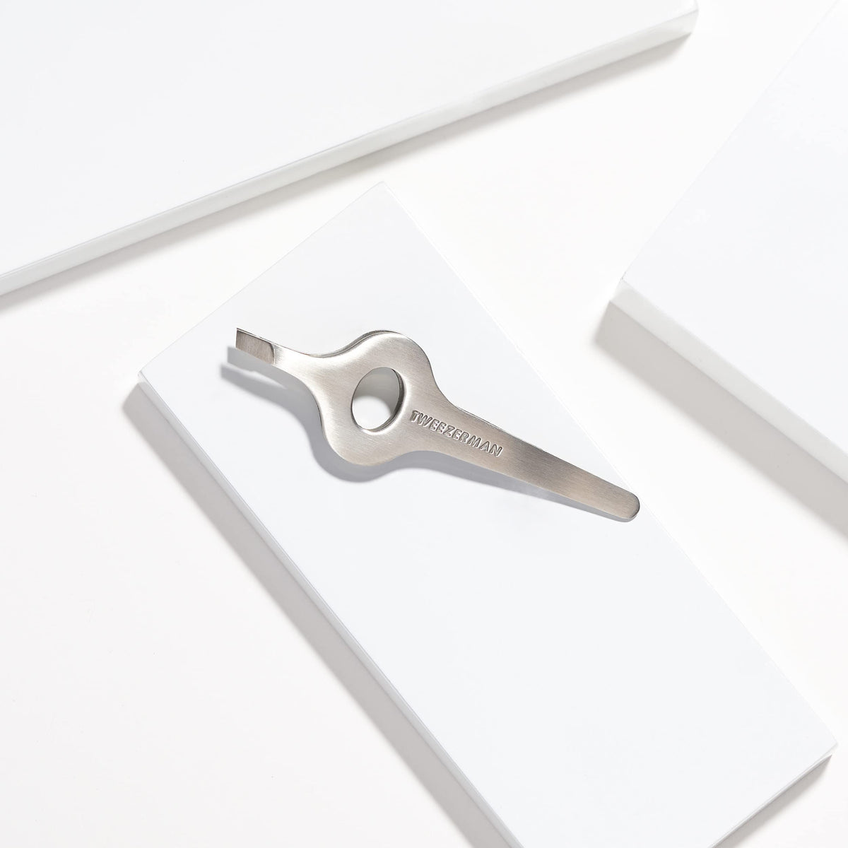 Tweezerman Wide Grip Slant Tweezer