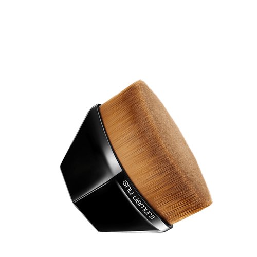 Shu Uemura Petal 55 Foundation Brush, Professional-quality Foundation Makeup Brush for Japanese Makeup Artistry, Achieves a Smooth and Poreless Finish