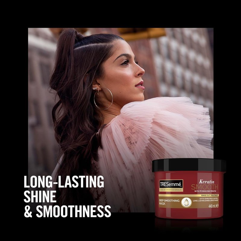 TRESemmé Keratin Smooth Deep Smoothing Mask rinse-out hair treatment with hydrolysed keratin for soft, shiny, frizz-free hair 440 ml