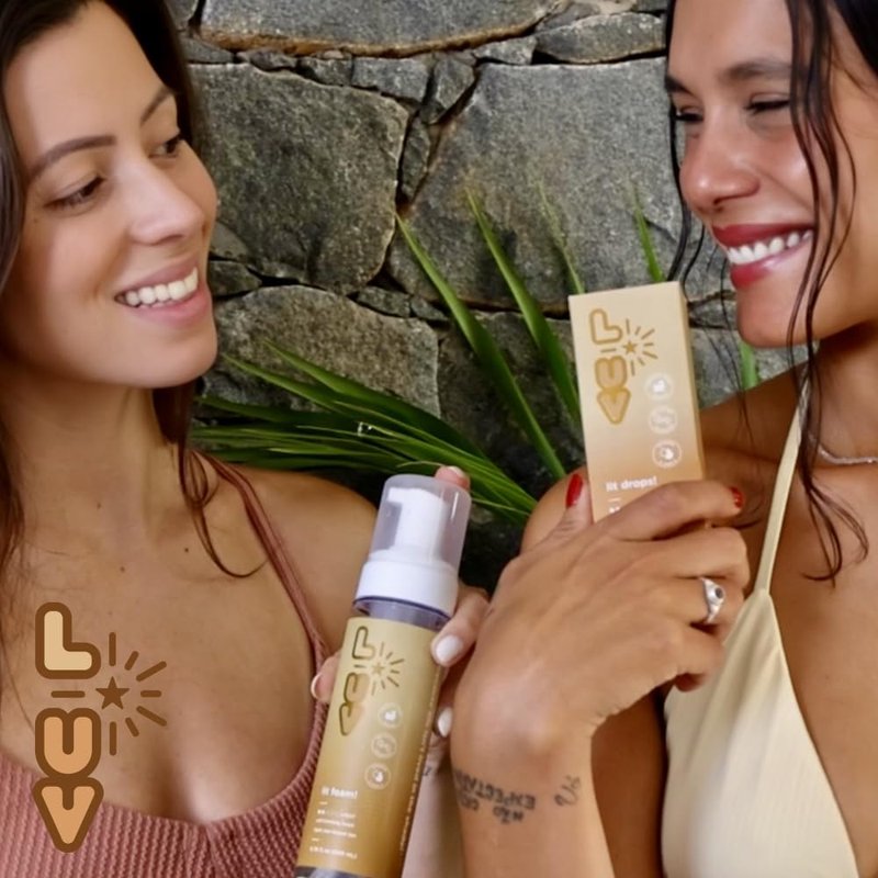 L-UV lit drops! Light sun kissed tan. No color transfer drops with Vitamin C and E. Mix easily with your favorite moisturizer for a natural and flawless looking tan.