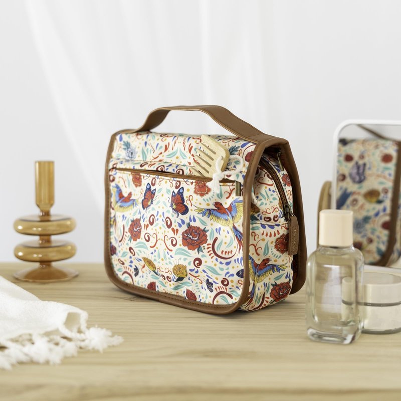 Grupo Erik Frida Kahlo Travel Toiletry Bag with Swivel Hook