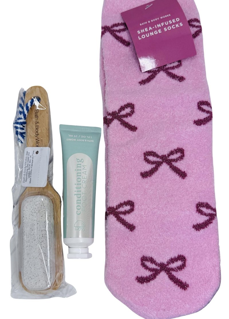 Bath and Body Works Pedicure Foot Routine Mini 3 Piece Gift Set: Socks, Foot Cream and Pumice Stone