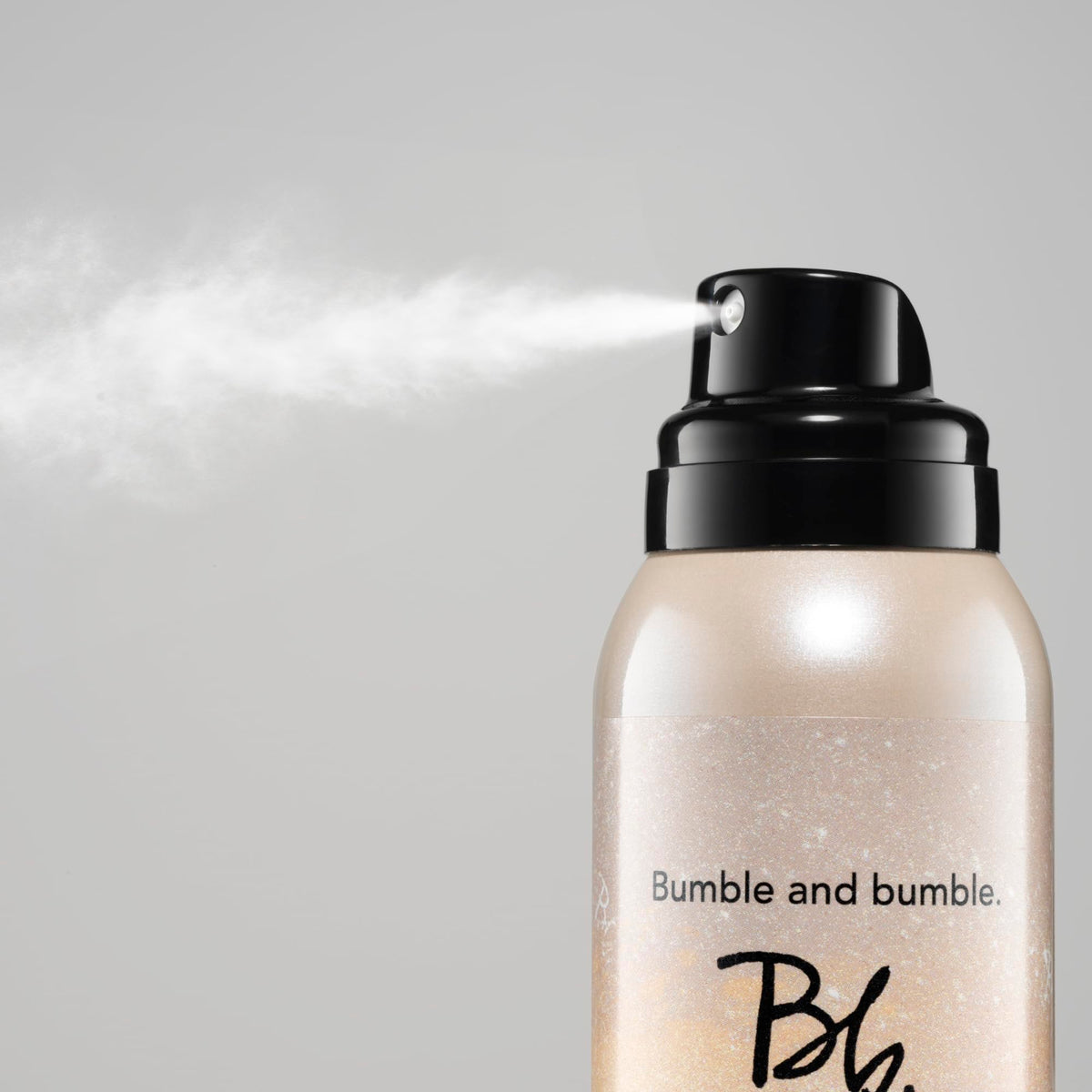 Bumble and bumble. Prêt-à-powder Très Invisible Volumizing Dry Shampoo | Lightly Volumizing, UV Protective + Absorbs Oil | Style Extender | For Fine to Medium Wavy, Straight Hair Types, 3.1 Ounce