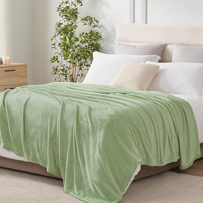 Hansleep Fleece Sage Green Throw Blanket, Super Soft Flannel Fuzzy Plush Cozy Blanket for All Seasons, Sage Green, Throw 50x60 Inches