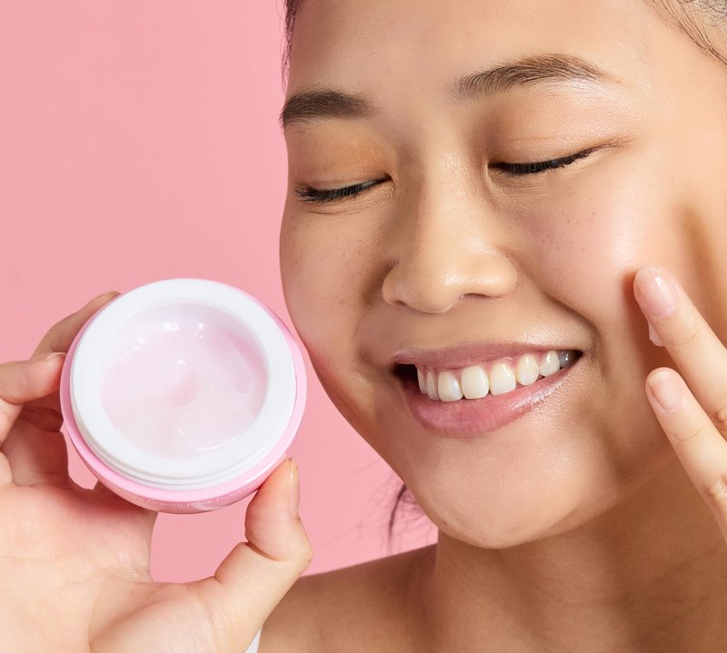 TONYMOLY Panda’s Dream Rose Hyaluronic Face Cream – Hydrating Moisturizer for All Skin Types – Calms, Soothes & Softens Skin – Korean Skincare, 5 oz