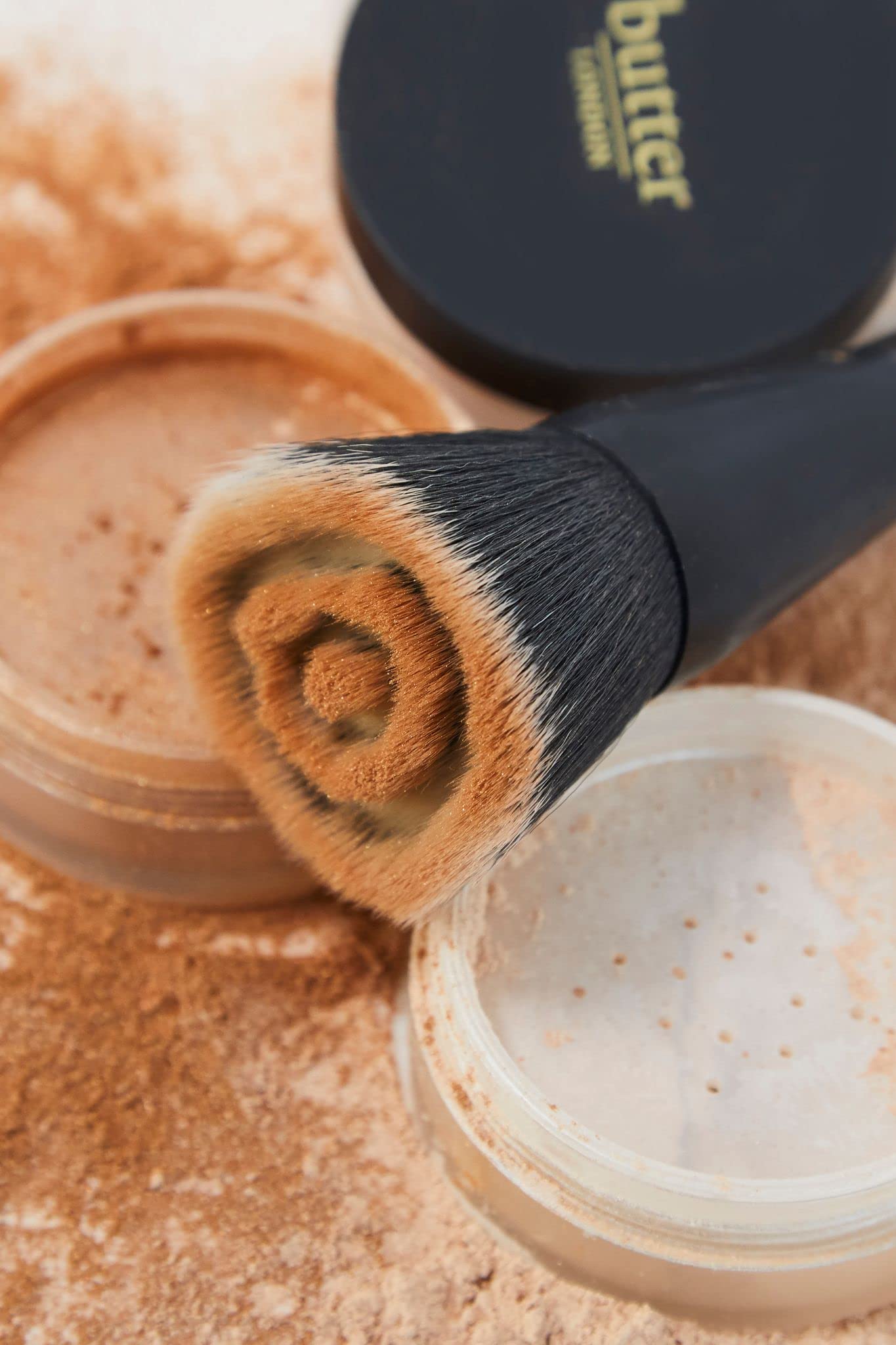 Butter London LumiMatte Finishing & Setting Powder Brush, 1 Count