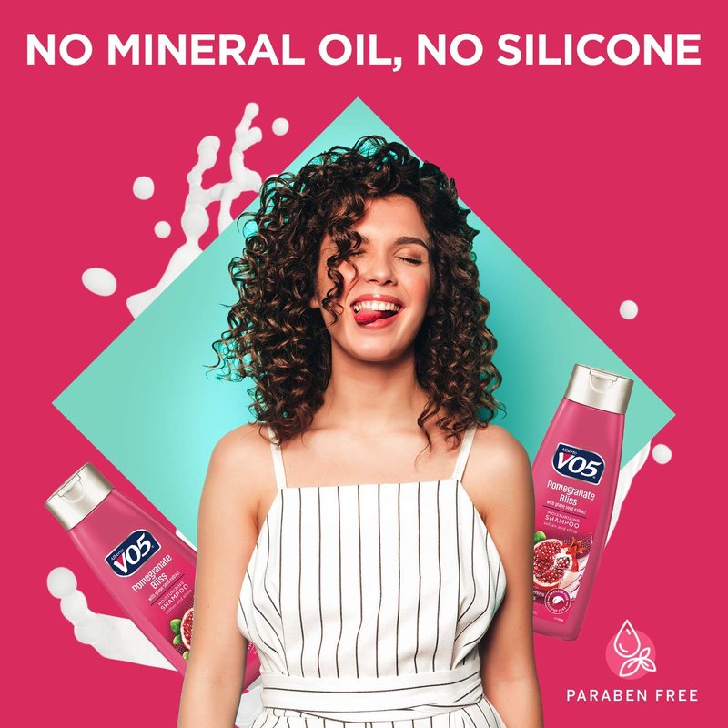 VO5 Moisturizing Shampoo - 12.5 Fl Oz - Pomegranate Bliss - Grape Seed Extract Leaves Hair Looking Vibrant and Beautiful