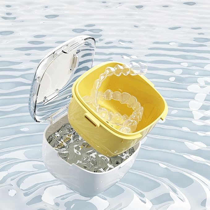 False Teeth Storage Box, Denture Cleaning Cup with Basket for Retainers and Mouth Guards, Pp Constructed Container for Travel or Home, Hygienic and Compact Soaking Box
