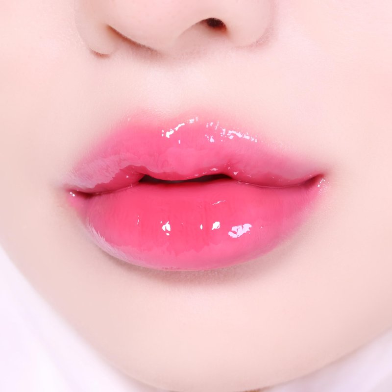 TONYMOLY Get It Tint Glaze Balm – Hydrating & Plumping Tinted Lip Balm with Nourishing Oils, Glossy Finish Lip Tint Crayon, Korean Glow Lip Gloss, Cotton Candy Shade