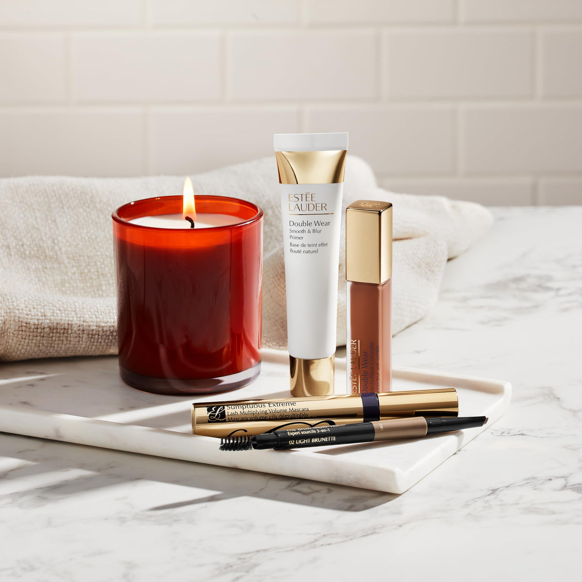 Estée Lauder The Brow Multi-Tasker 3-in-1 Tool | Eyebrow Pencil, Powder and Brush, 04 Dark Brunette