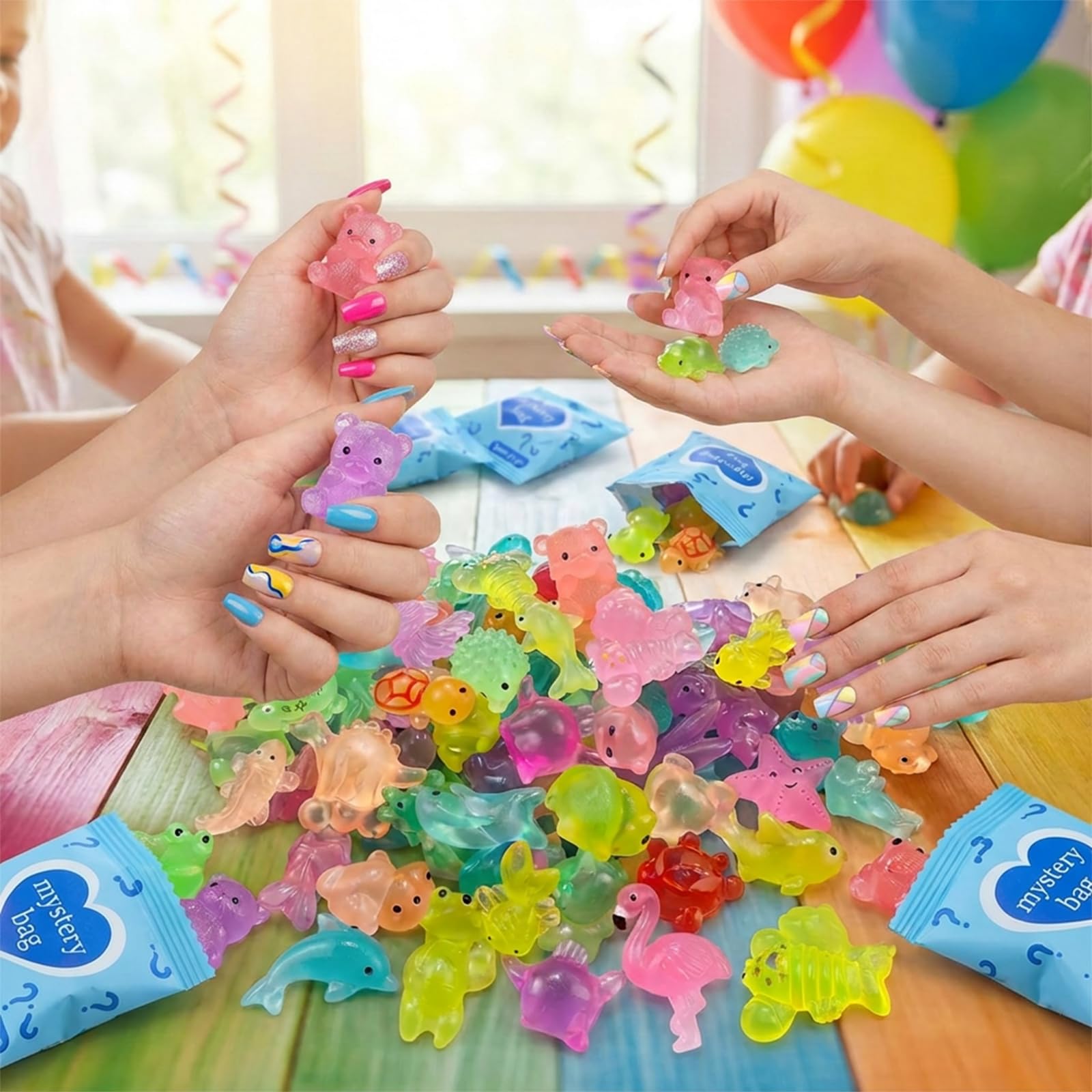 Brio Supply 200 Pcs Mini Resin Animals Blind Bags, Glow in The Dark & Glitter Mystery Animals, Individually Wrapped Tiny Luminous Miniatures for Fairy Garden, Micro Landscape, DIY Crafts