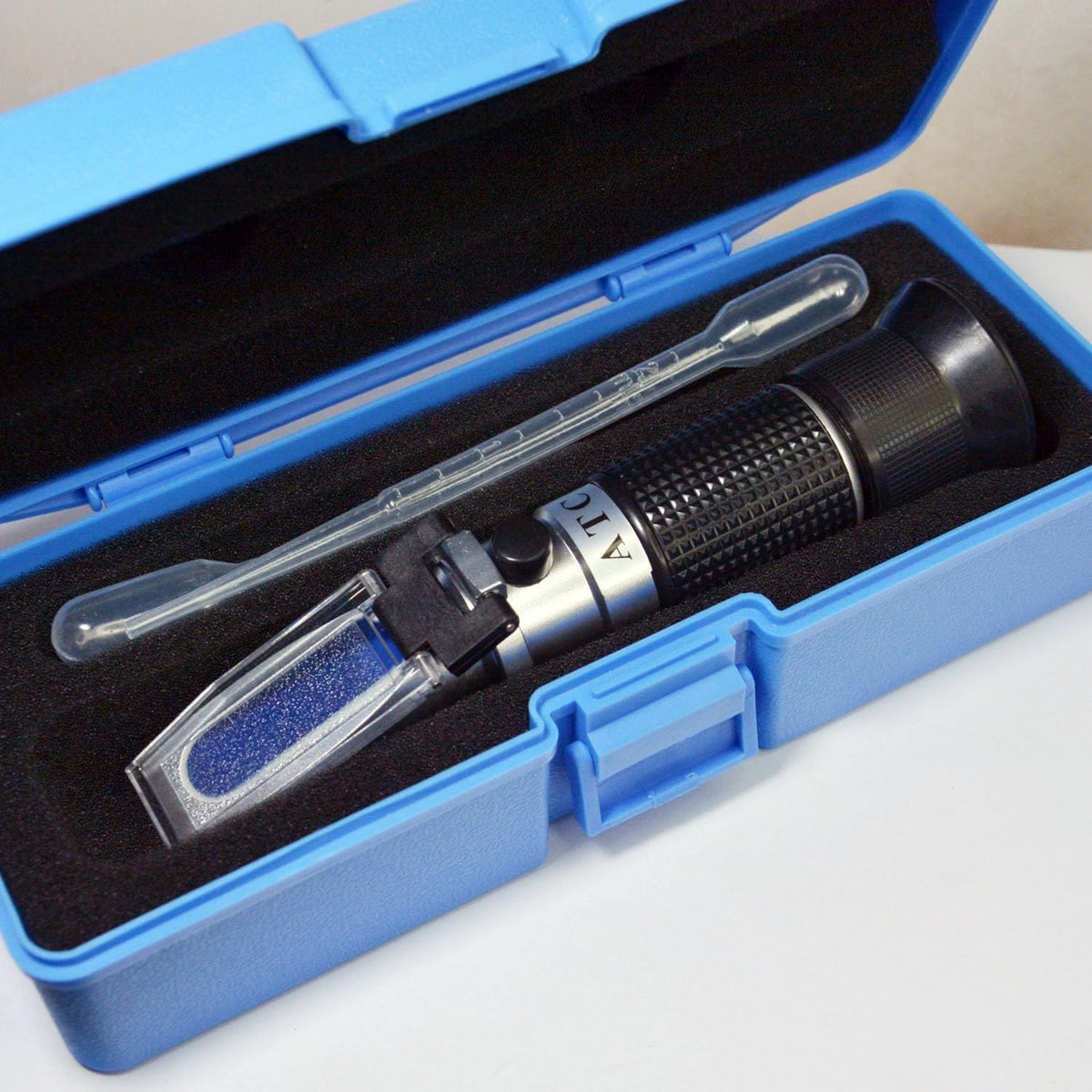 Honey Refractometer for Moisture, Brix and Baume, 3-in-1 Uses, 58-90% Brix Scale Range, Ideal for Honey, Maple Syrup, and Molasses, Bee Keeping Supplies