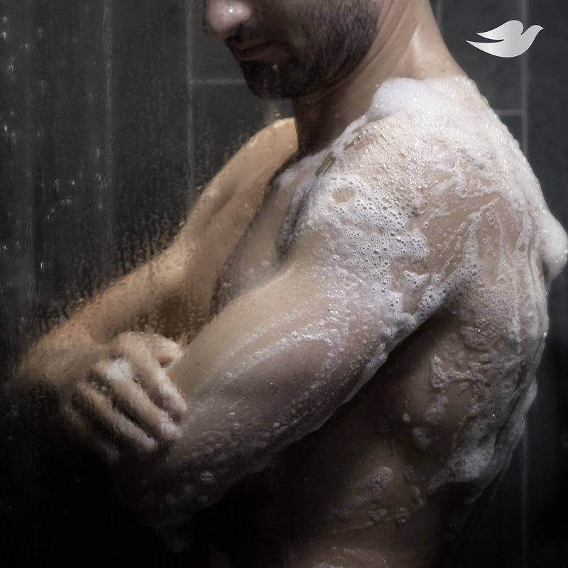 DOVE MEN + CARE Shower Tool 4 Count For Stronger, Healthy-Feeling Skin Active Clean Scrubs and Exfoliates for a Deeper Clean With Body Wash