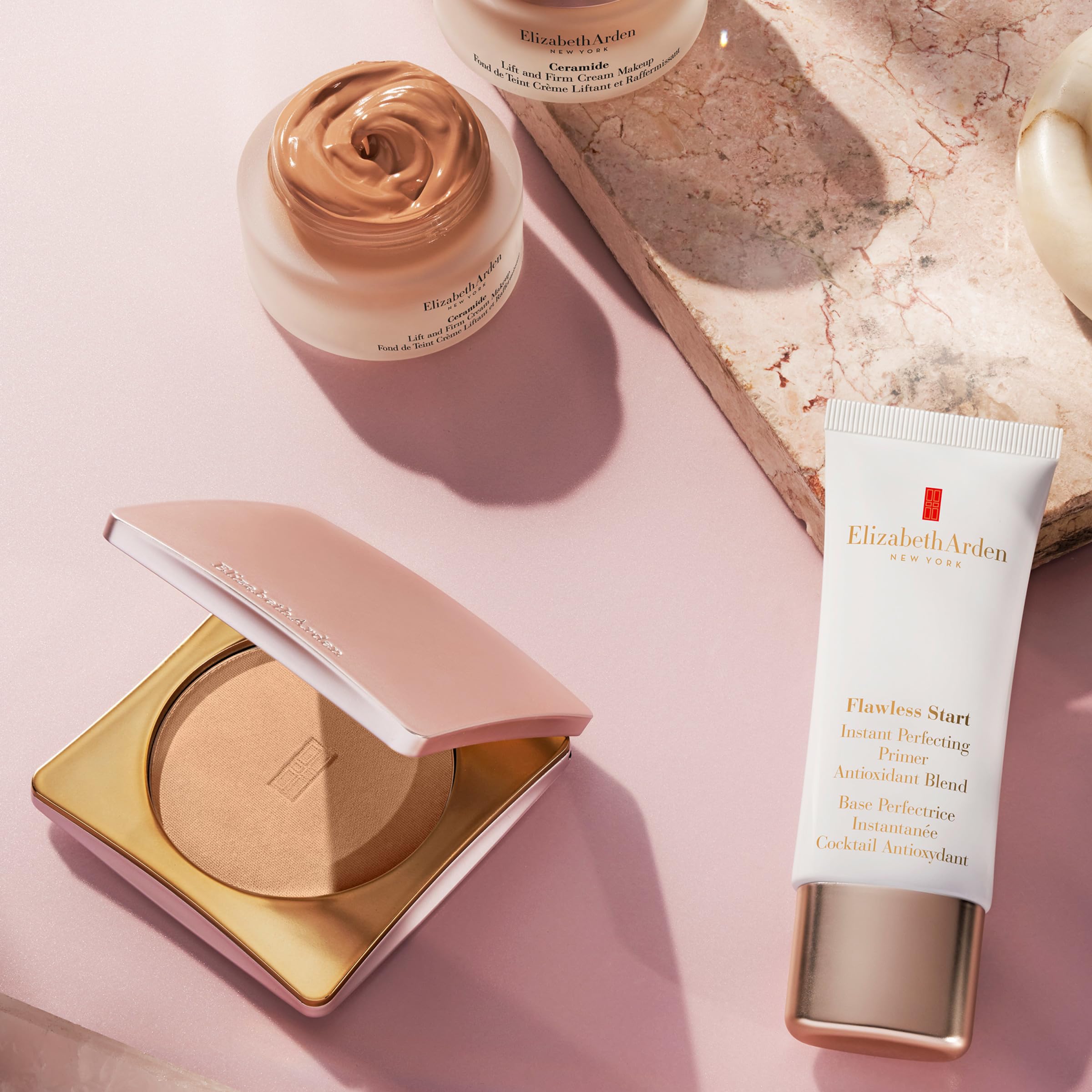 Elizabeth Arden Flawless Finish Skincaring Pressed Powder, Light