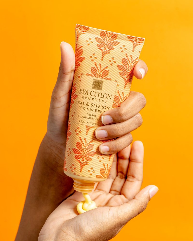 SPA CEYLON Sal and Saffron Vitamin E Enriched Facial Cleansing Foam | Gentle Cleanser | Hydrating | Skin Radiance
