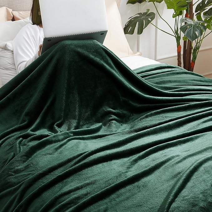 Hansleep Fleece Dark Green Full Blanket, Super Soft Flannel Fuzzy Plush Cozy Blanket for All Seasons, Dark Green, Full 84x90 Inches