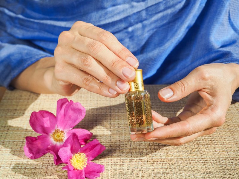 Petal Bliss Perfume Oil 12 mL – Fruity Floral with Pear Jasmine and Musk. Alcohol Free Long Lasting Oil, Compliment Magnet