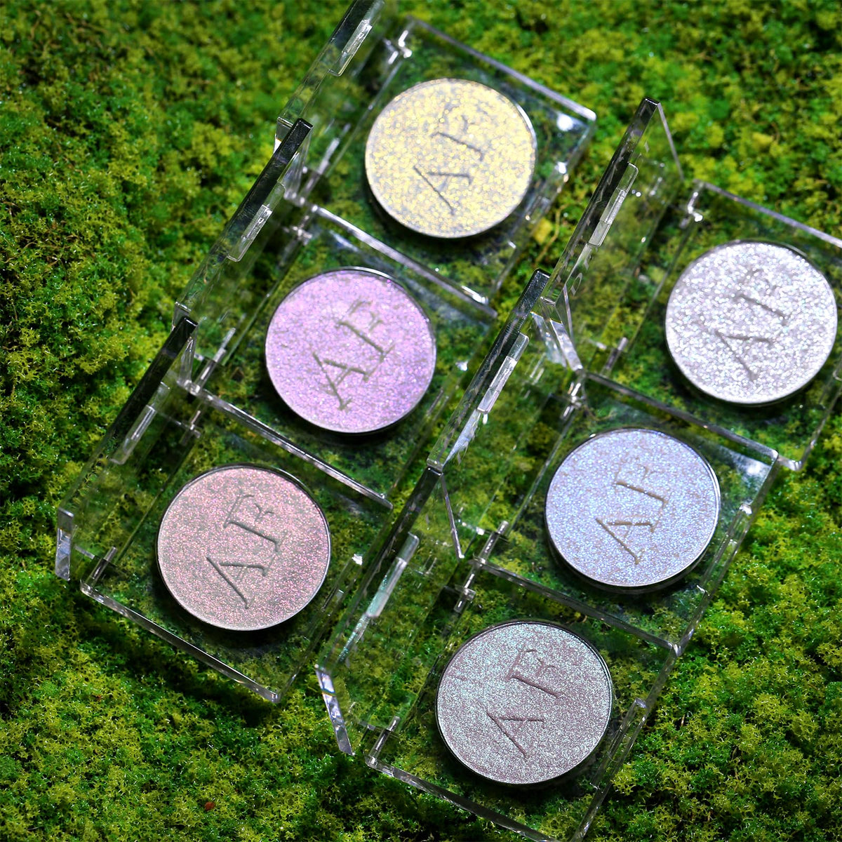 Duochrome Face Highlighter Makeup, Chameleon Holographic Highlighter Mineral Powder for Face Body, Waterproof Blue Purple Glowing Iluminadores de maquillaje with Shine Silky Smooth Highlighting, #05