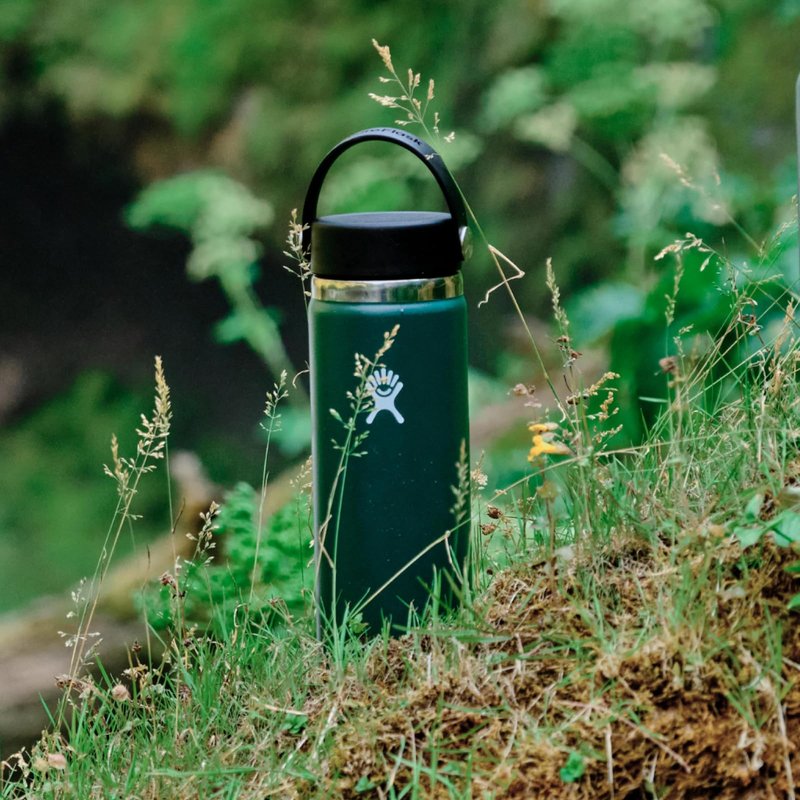 Hydro Flask Water Bottle - Insulated Stainless Steel - Wide Mouth Flex Lid, Non Spill, Leakproof and Refillable in 32 Oz White