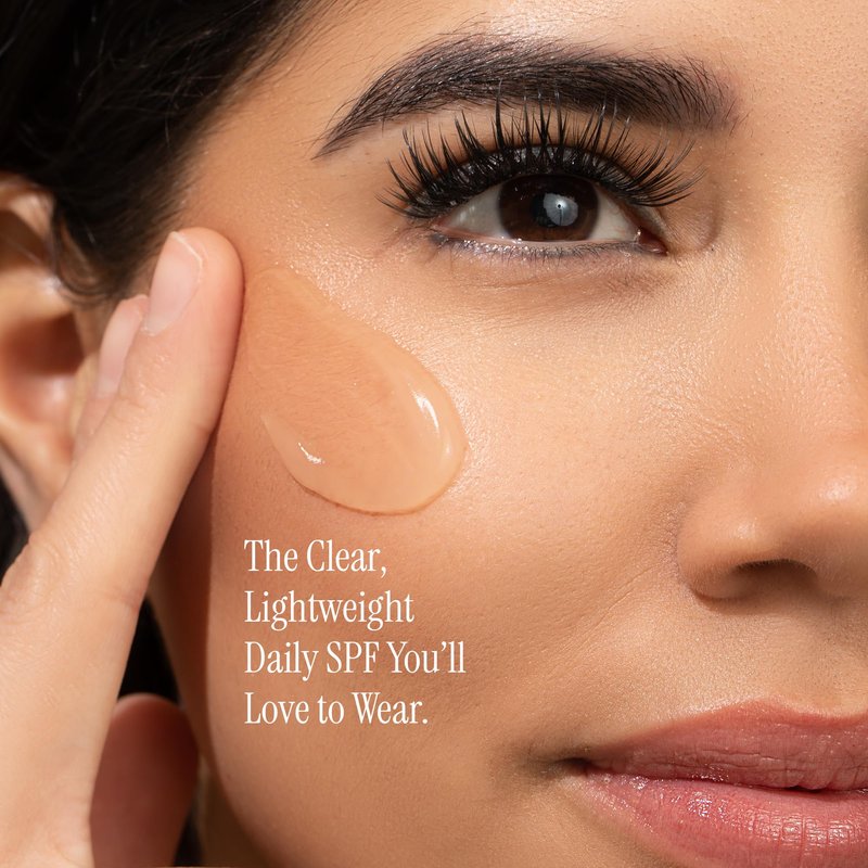 Nantucket Gold 100% Invisible Daily Face Moisturizer with SPF 40 + Hyaluronic Acid + Vitamin C, Weightless, Scentless, Primer - For All Skin Skin Tones - 1.7 fl oz