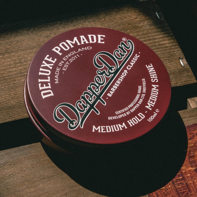 Deluxe Pomade By Dapper Dan, Medium Hold Medium Shine, No Greasiness Or Flakiness, Citrus & Vanilla Fragrance 100ml