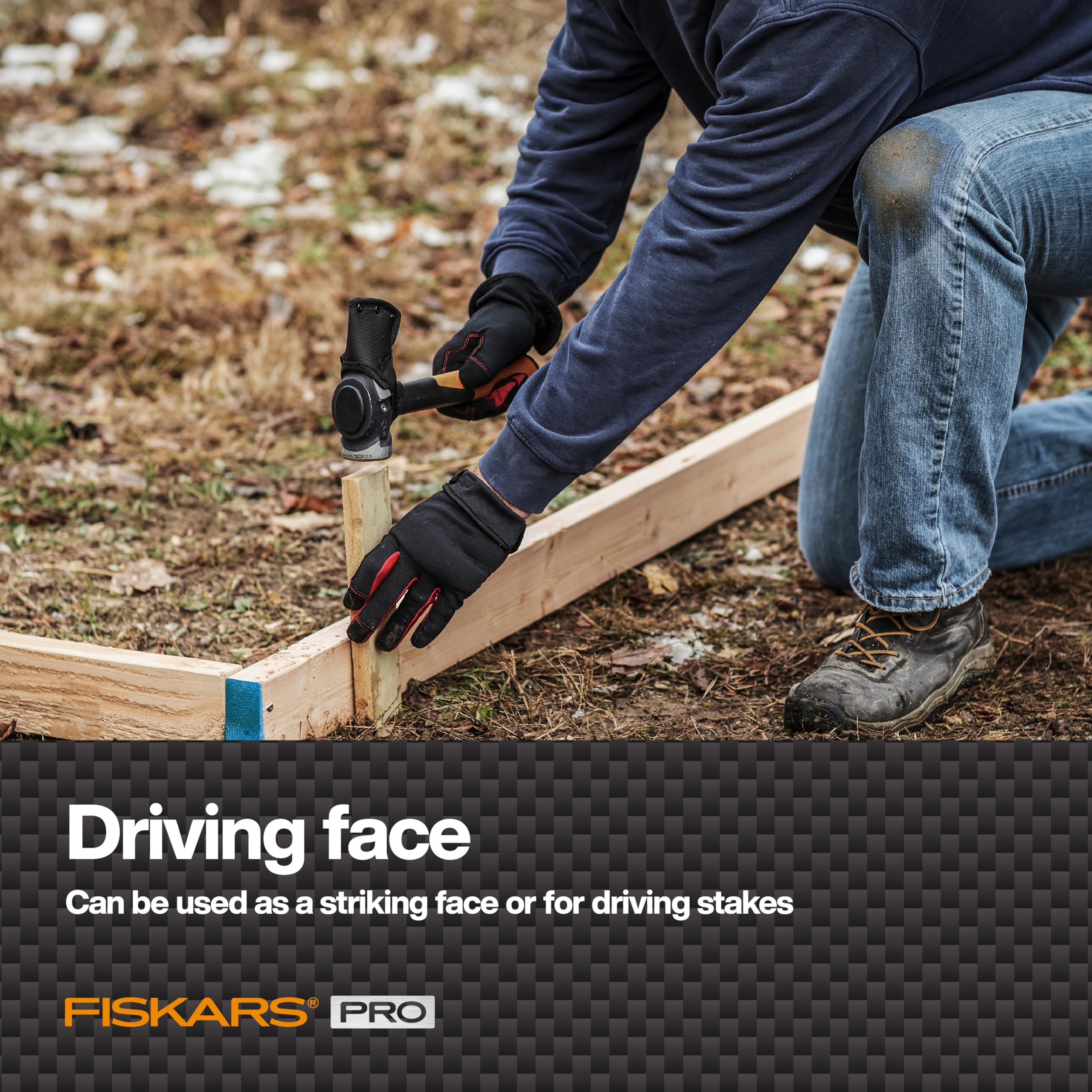 Fiskars Pro IsoCore 2.5 lb Splitting Maul, 14" Wood Splitter Axe