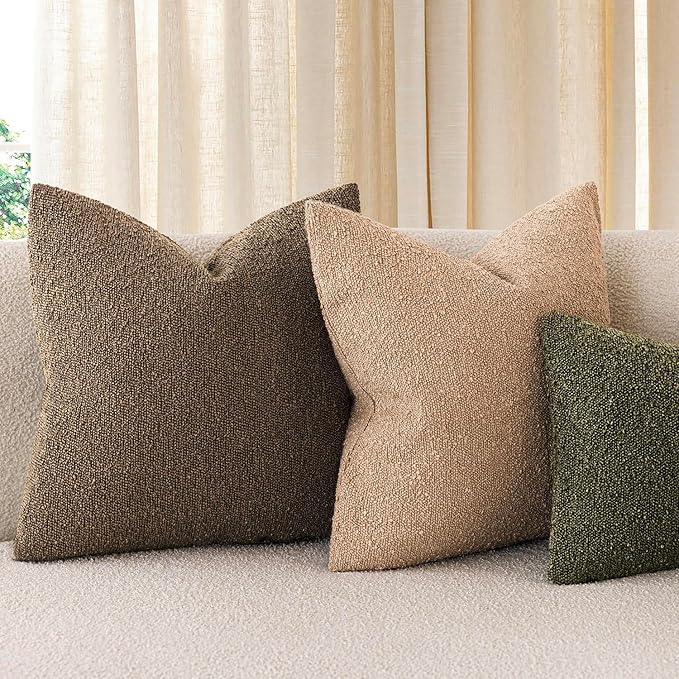 Foindtower Pack of 2 Textured Boucle Throw Pillow Covers Accent Solid Decorative Lumbar Pillow Cases Cozy Couch Cushion Case for Chair Sofa Bedroom Living Room Home Decor 12x20 Inch Chocolate